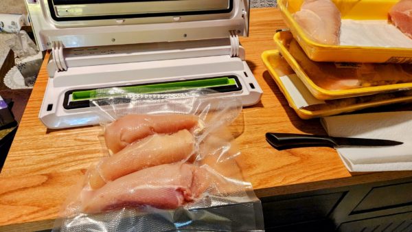 Foodsaver, freezing meat, chicken, chest freezer, food storage, prepper, DIY, prep, shtf